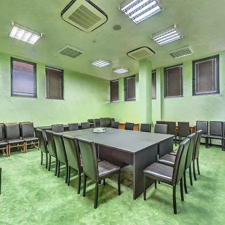 Chiirite 3* بلوفديف